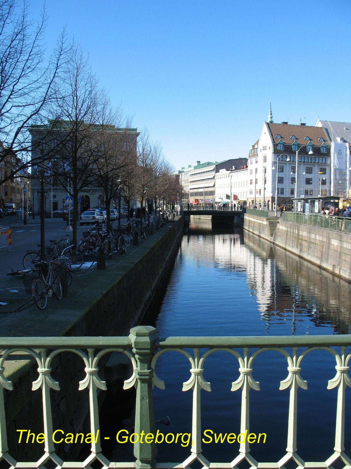 [goteborg+canal.jpg]