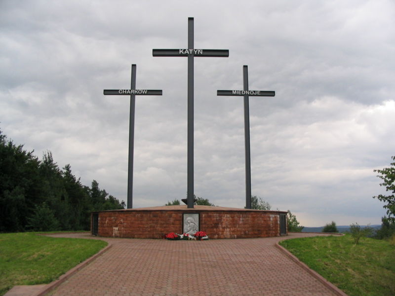 [Katyn+Memorial.jpg]