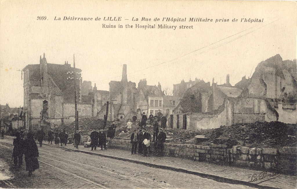 [Lille+rue+Hopital+militaire+apres+1918.JPG]