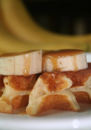 [Waffles+with+Bananas+11.jpg]