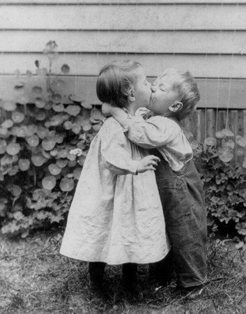 [Little_Boy_and_Girl_Kissing_LG.jpg]
