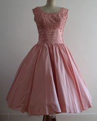 [vintagedress.co.uk+full+skirted+pink+taffeta+1950s.jpg]