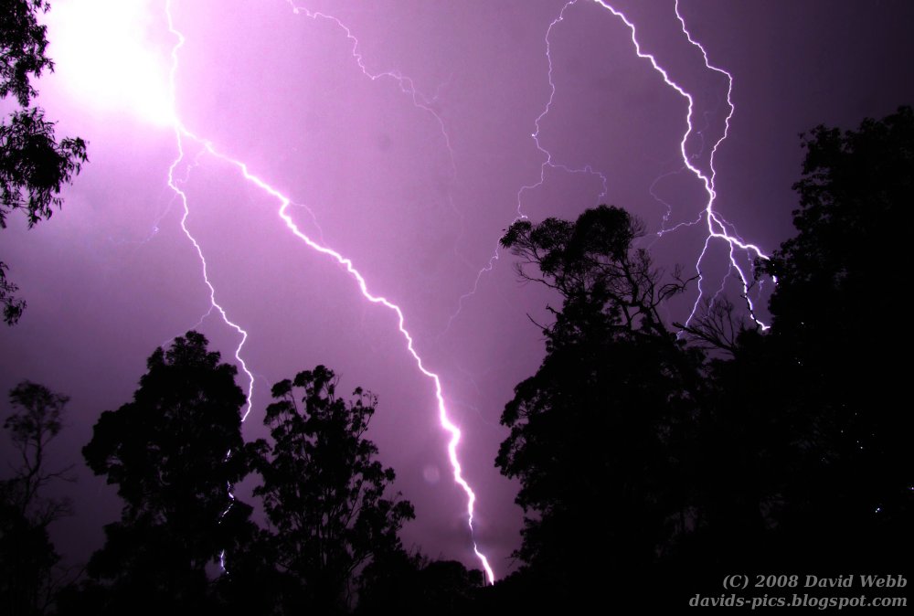 thunder bolt - lightning strike