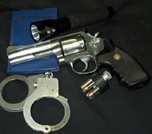 [revolver-handcuffs_sm.jpg]