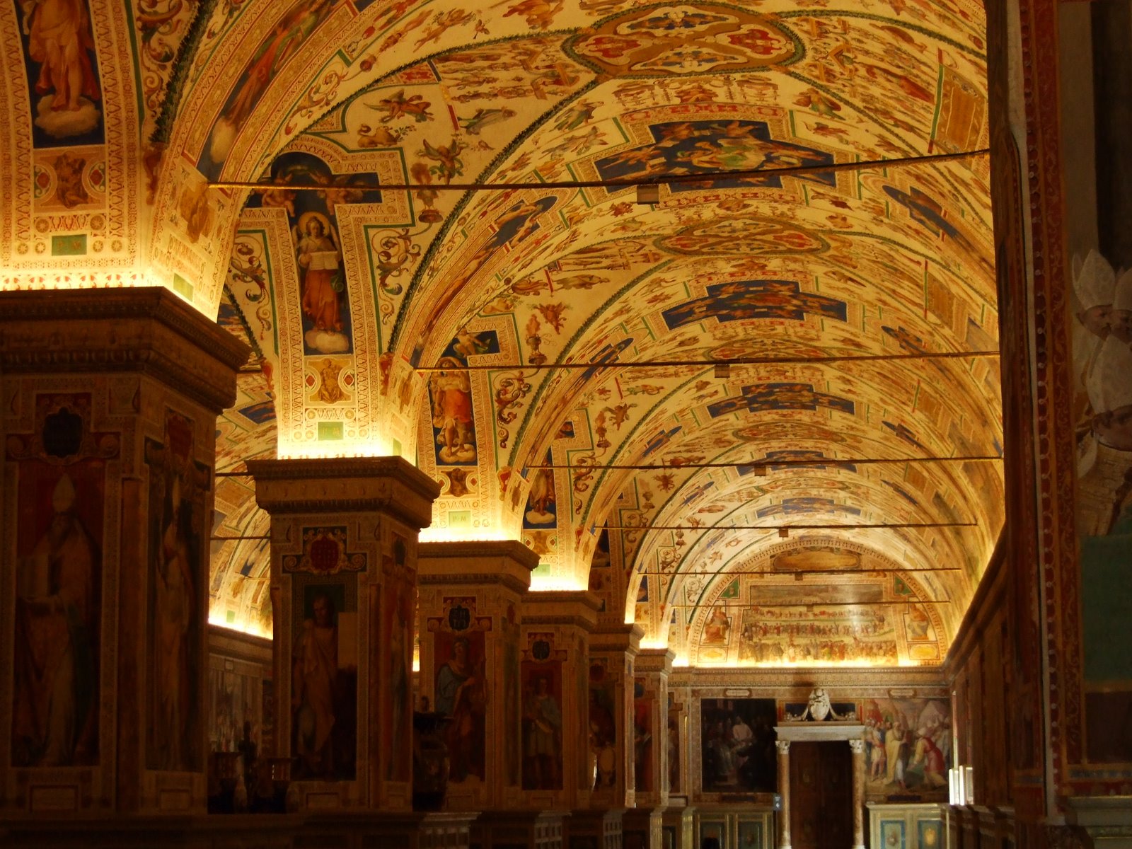 [Vatican+Hall.JPG]