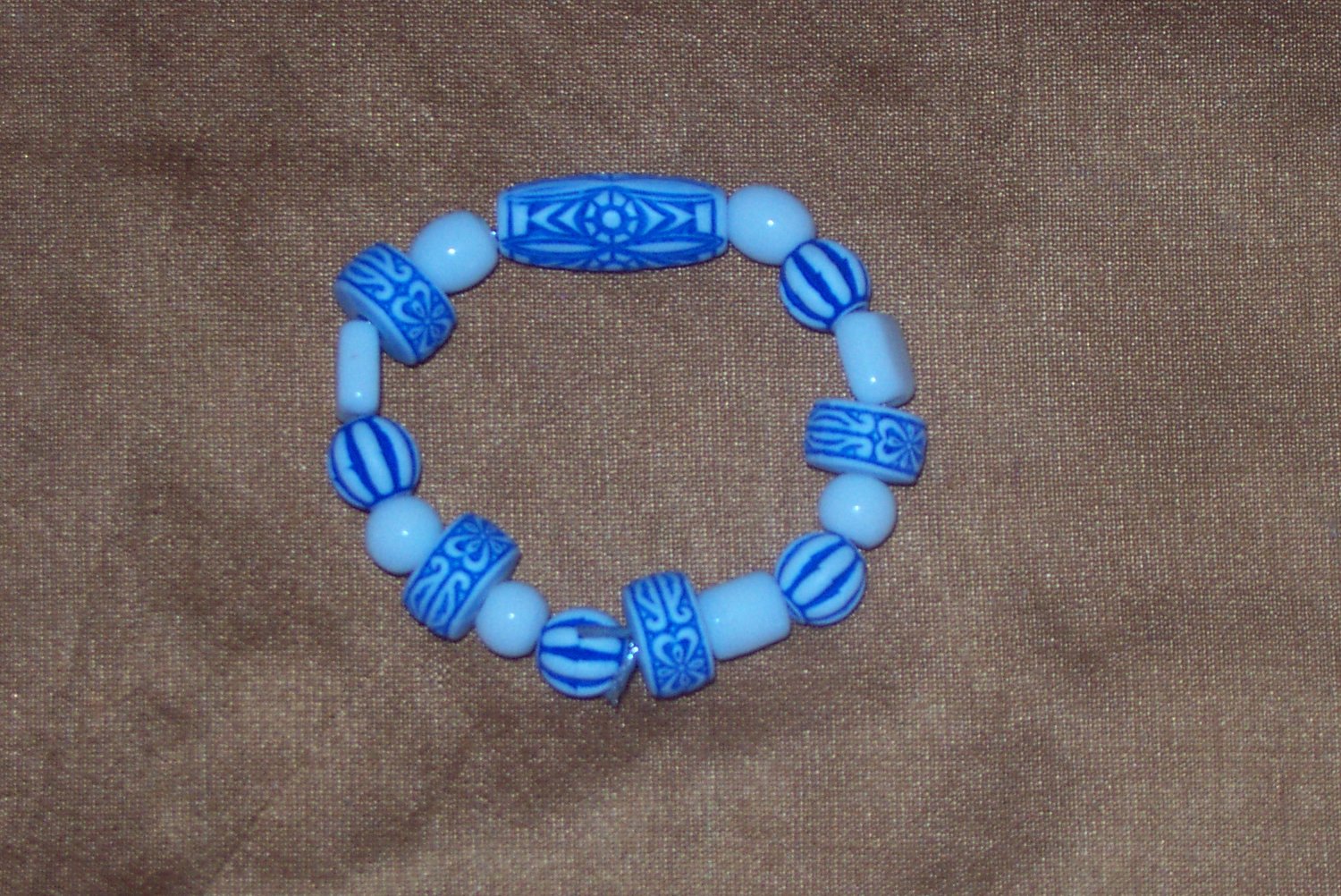 [Blue+&+White+Bracelet.JPG]