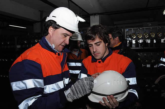 2.007-12-17 Fernando Alonso en la mina de San Nicolás: Fotos