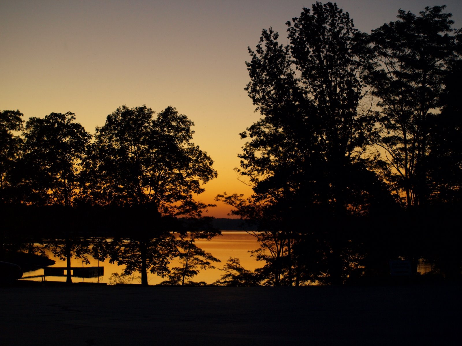 [boat+dock+at+sunset.JPG]