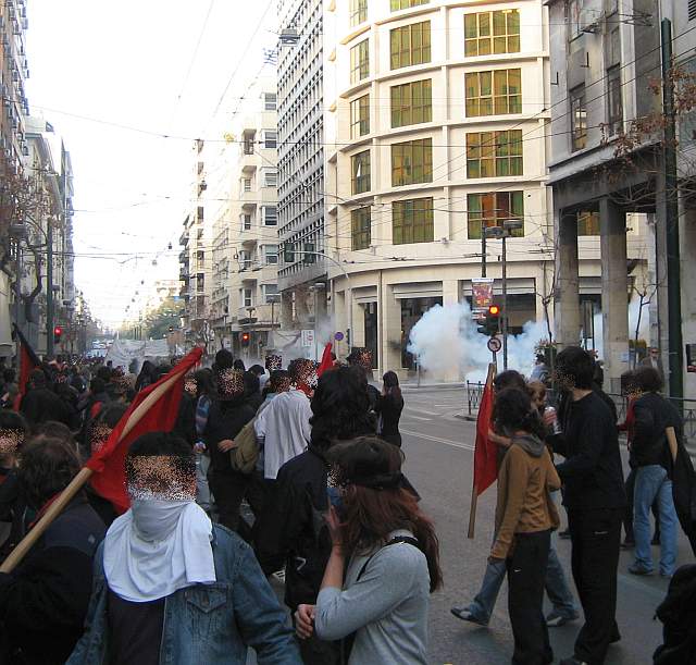 [22-2-2007_greece_student_demo_against_reform_bill__anarchists_vs._pork__6]