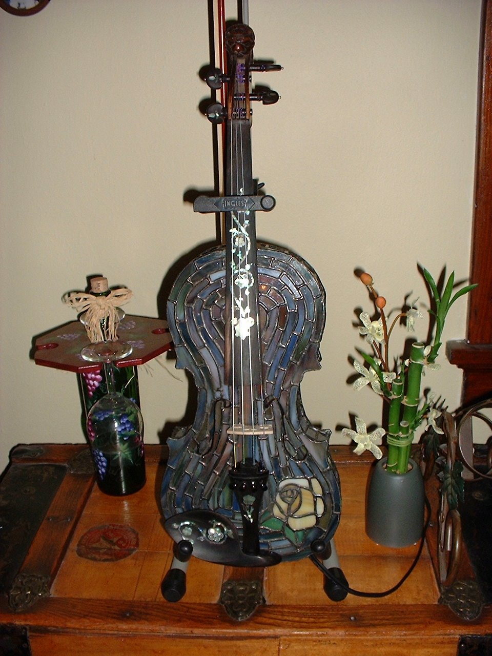 [Stained+Glass+Violin+finished.JPG]