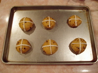 [Hot+Cross+Buns+Before+Baking.jpg]