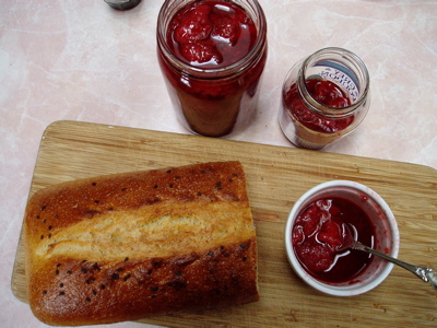 [strawberry+jam+and+raisin+yeast+loaf.jpg]