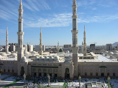 Design Exterior al-Nabawi Mosque in Madinah
