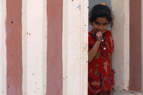 [Girl+in+Doorway+Fallujah.jpg]