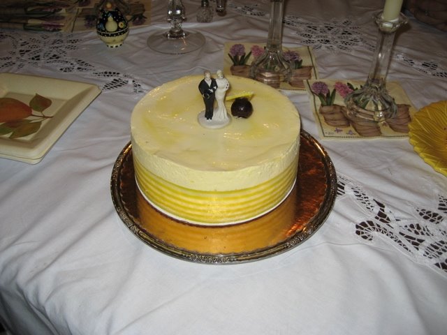[lemon+mousse+cake.JPG]