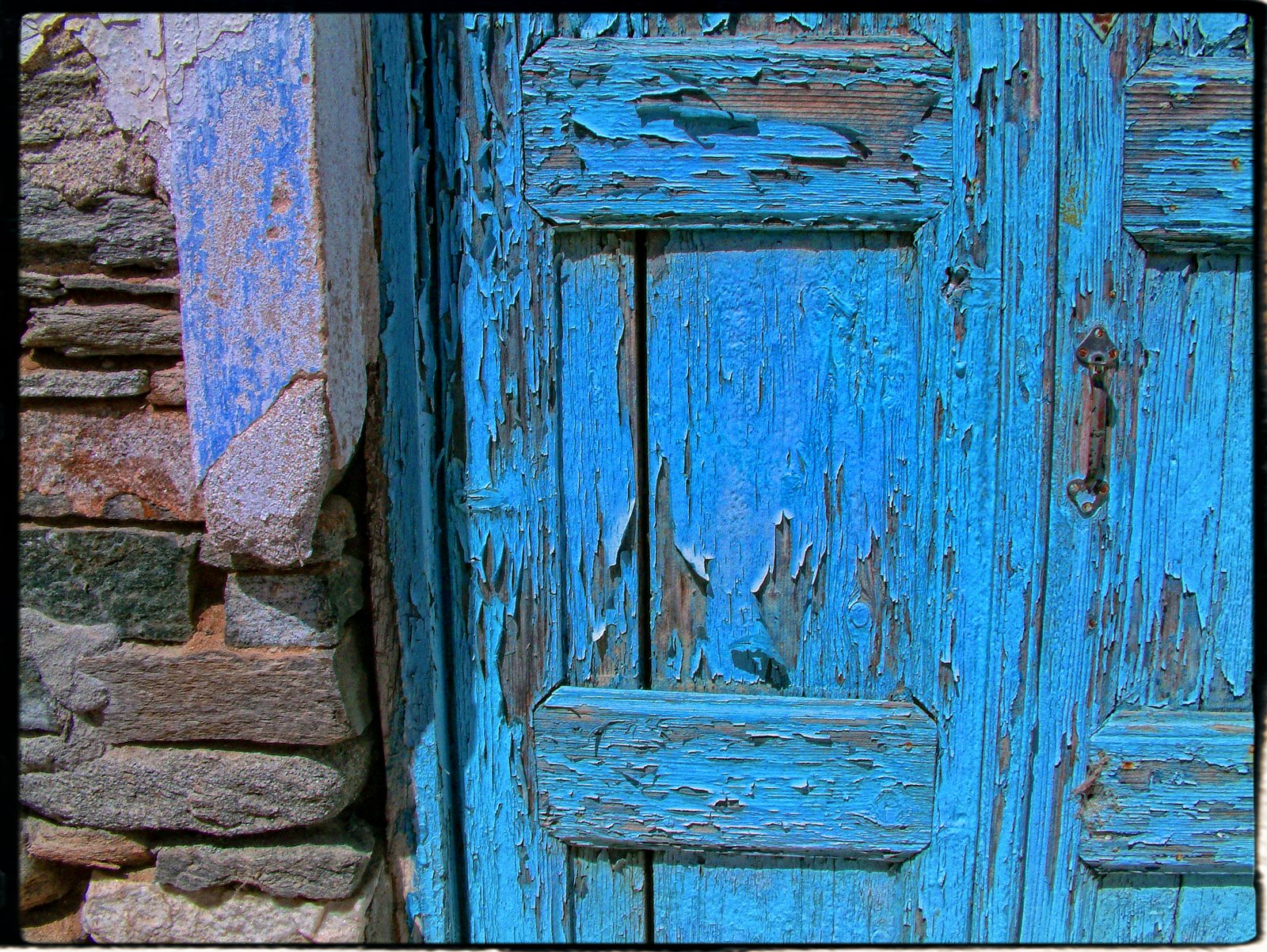[blue+door+enhanced+copy.jpg]