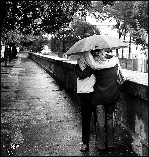 [casal+a+chuva.jpg]
