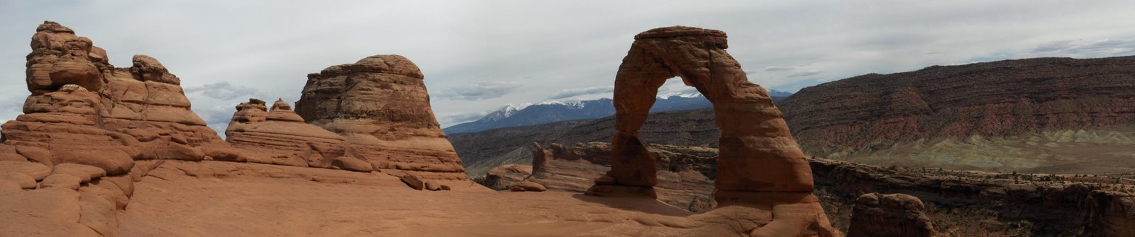 [Delicate+Arch+Panorama.jpg]