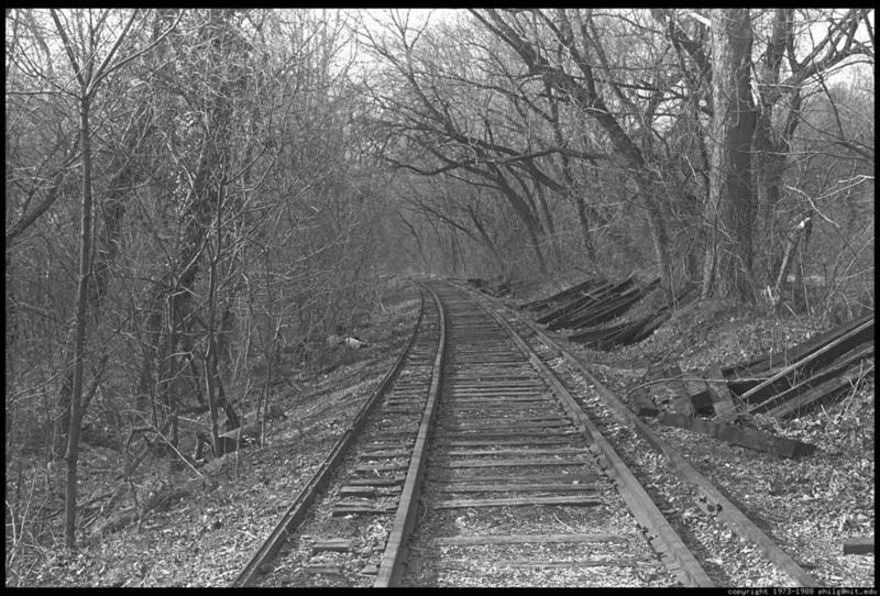 [railroad-tracks-354.jpg]