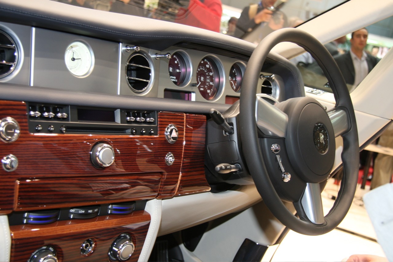 [Geneva_Auto_Show_Rolls_Royce_Phantom_Coupe_4.jpg]