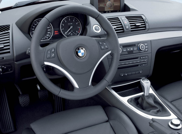 [2008_BMW_1_Series_Coupe_8.jpg]