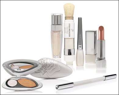 [lancome+spring2008+LUCI+-+Luminous+Colorless+Color+Intelligence.bmp]