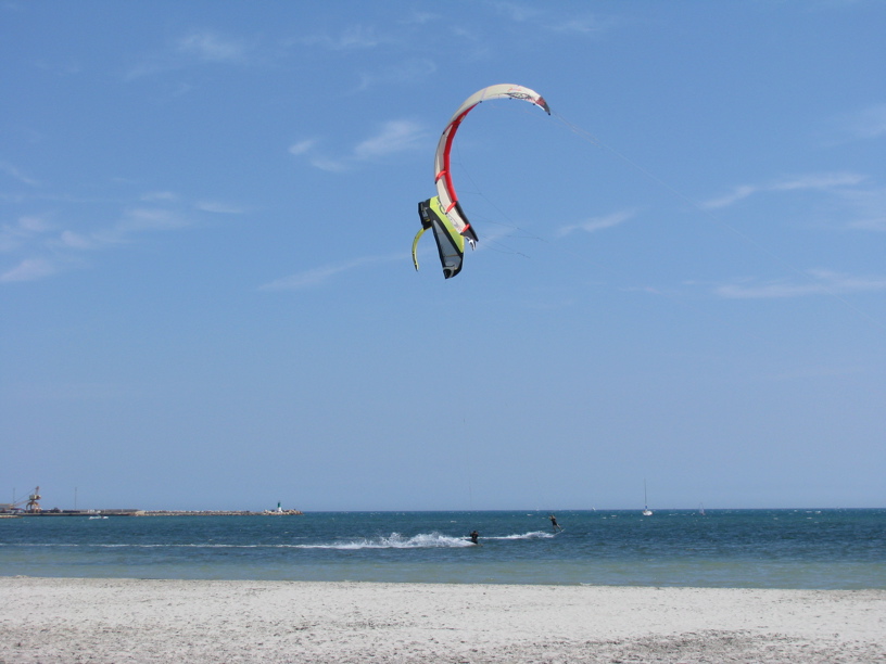 [reduced+kite+surfers'+heaven.jpg]
