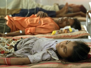 [425+india+malaria+victims.jpg]