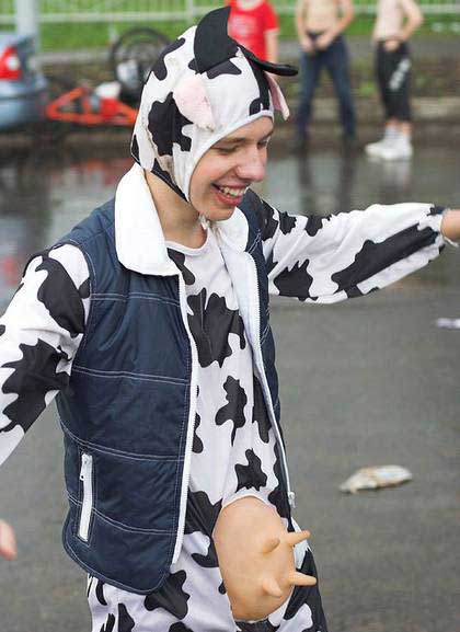 [cow-costume.jpg]