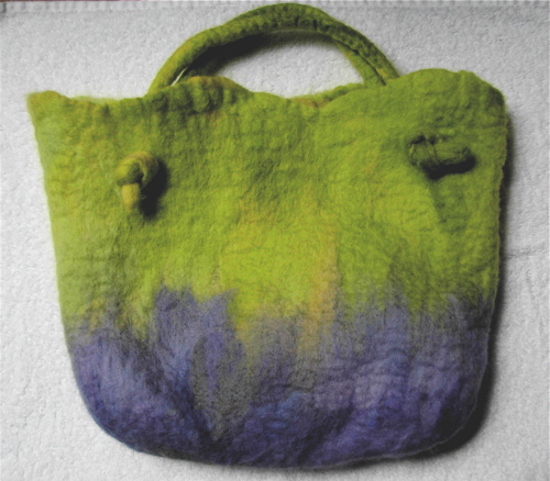 [felt+purse+green:purple.JPG]