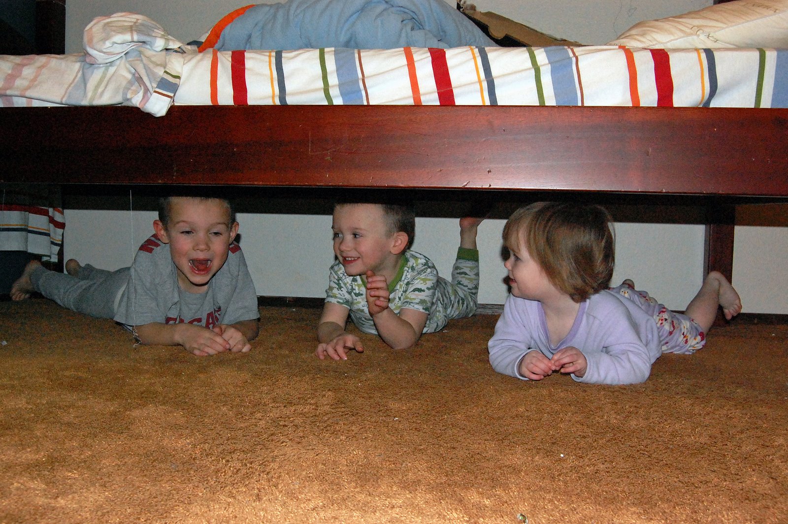 [kids+under+bed.jpg]