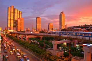 [Bangkok_skytrain_sunset.jpg]