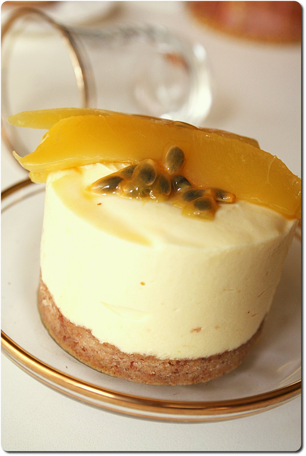 [frozen+mango+cream+cakes3.JPG]