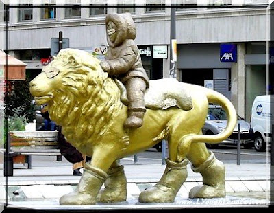 Photos : Des ours et des lions dans les rues de Lyon ! Lion%20Bruno%20Pilloix%20France%20place%20république
