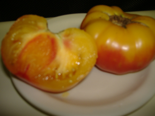 [Heirloom+Tomatoes+001.jpg]