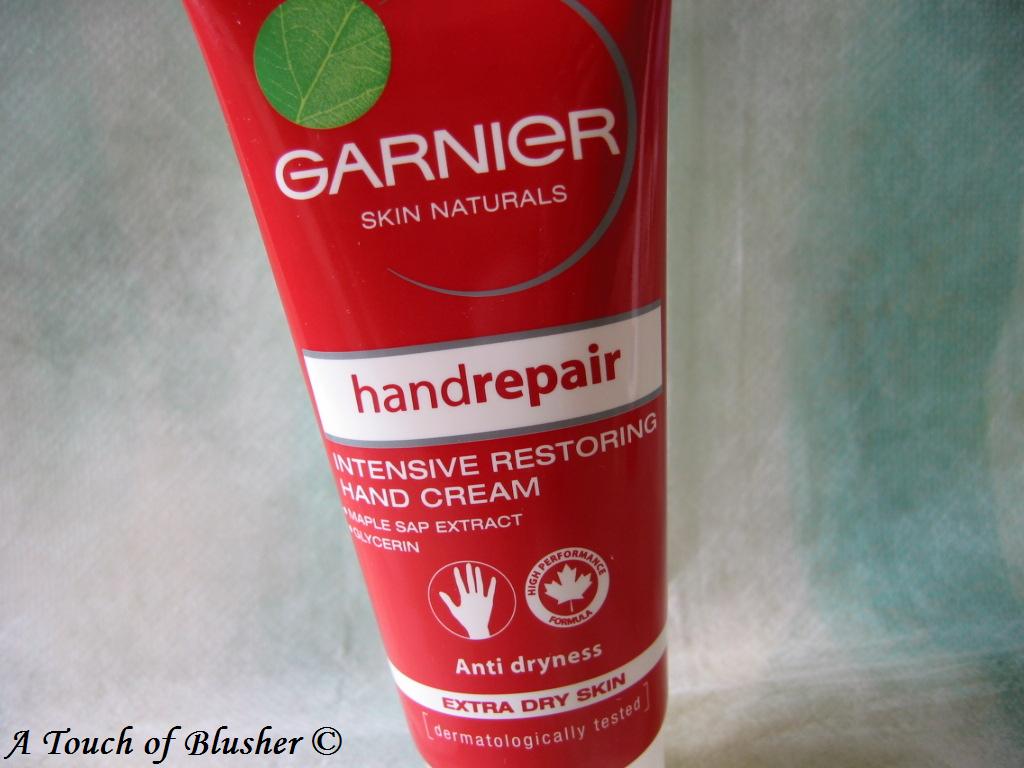 [Garnier+Hand+Repair+Intensive+Restoring+Hand+Cream+22.JPG]