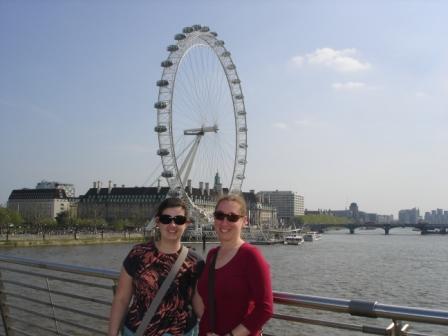 [Vanessa+&+Claire+with+London+Eye,+from+Hungerford+Foot+bridge.JPG]