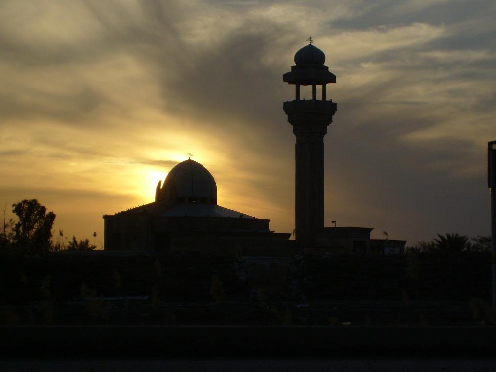 [Mosque+at+dusk.JPG]