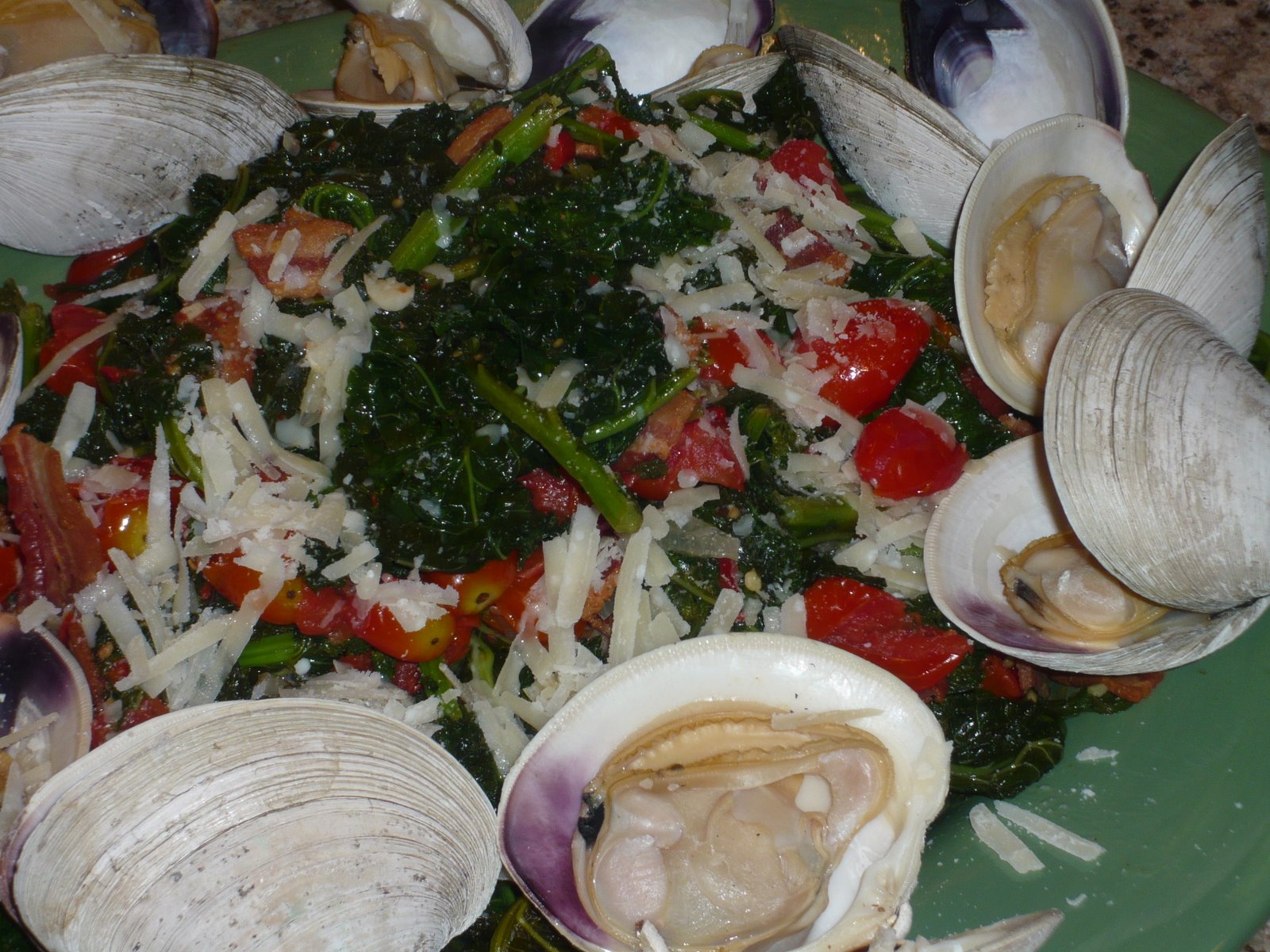 [clams+and+kale.jpg]