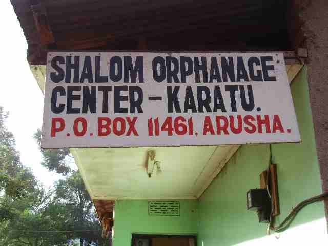 [karatu+orphanage+sign.jpg]