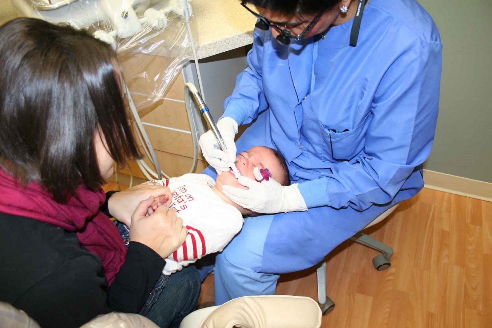 [dentist+chair+1.jpg]