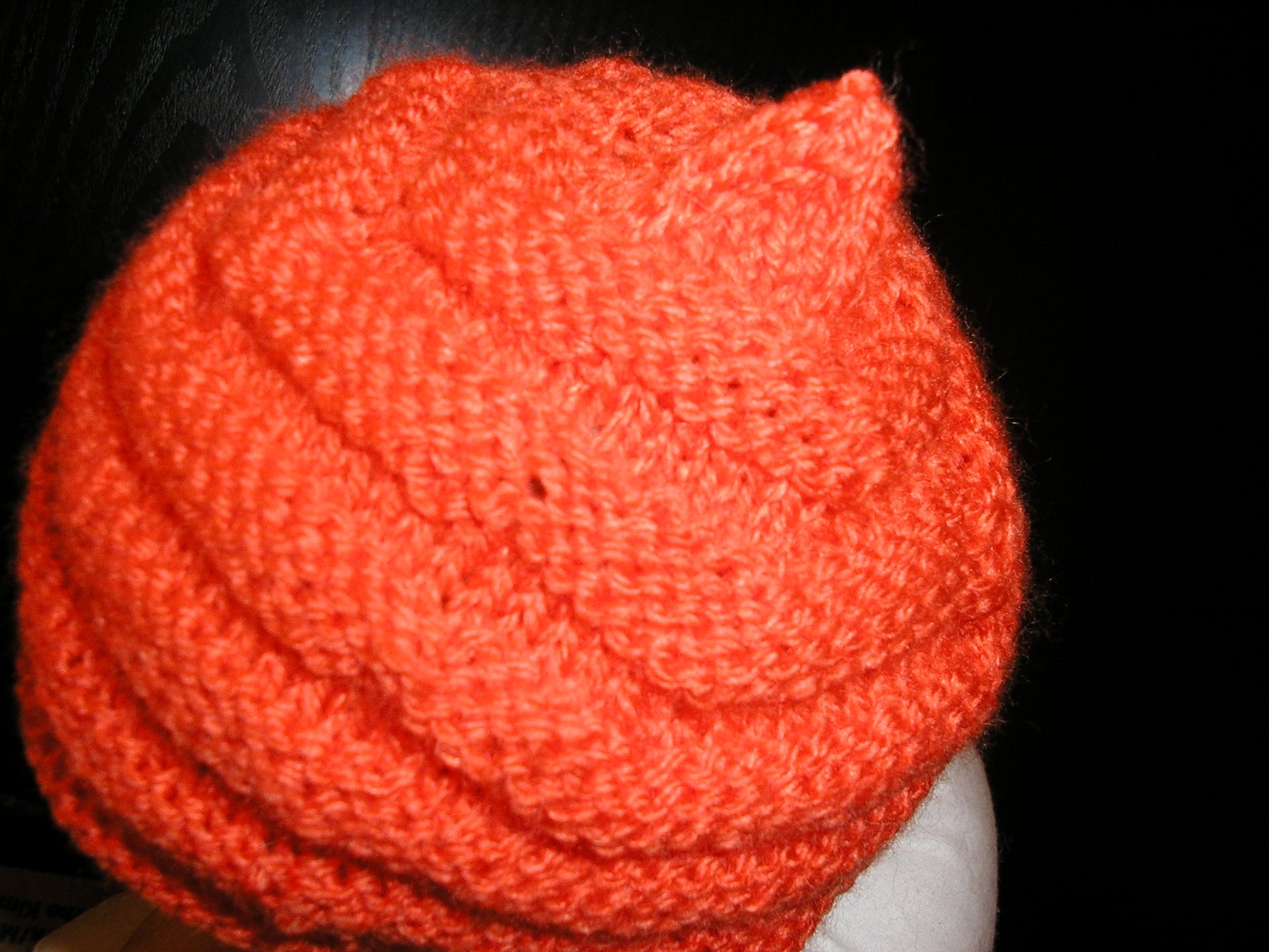 [bonnet+orange+meringuée+2.JPG]