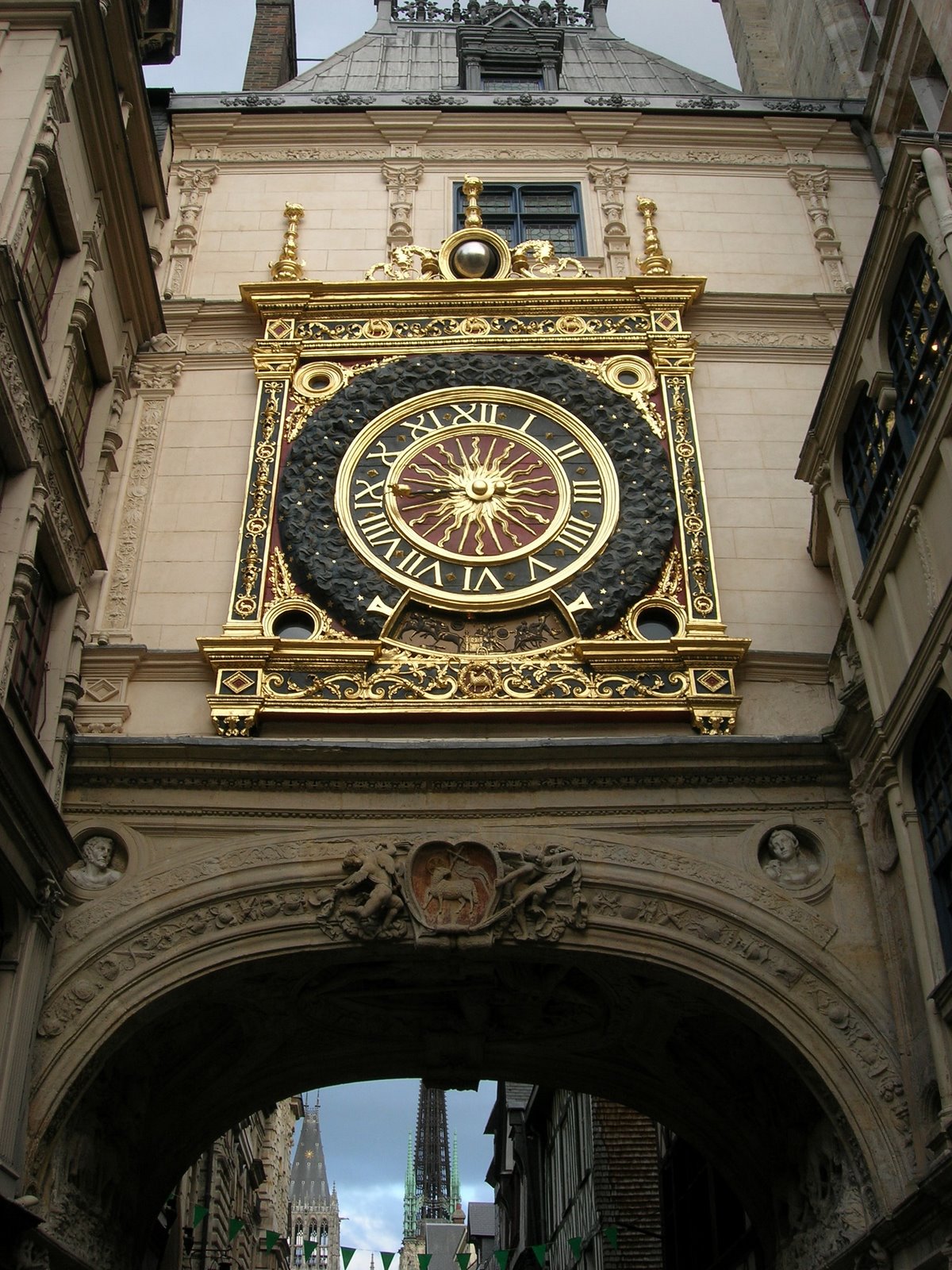 [Rouen-Horloge.JPG]