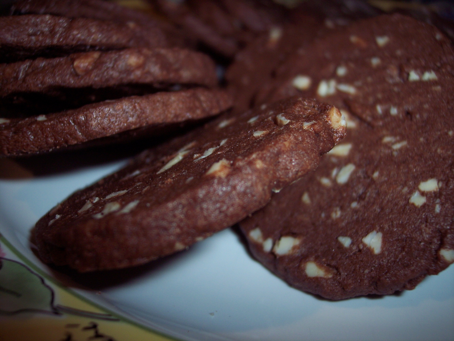 [chocolate_cookies_closeup.JPG]
