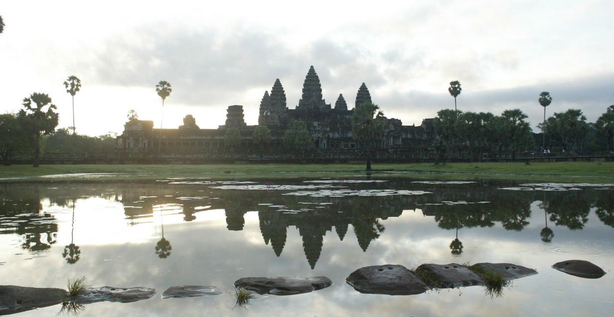 [1+Angkor++Wat++æ—¥å‡ºä¸€æ™¯.jpg]