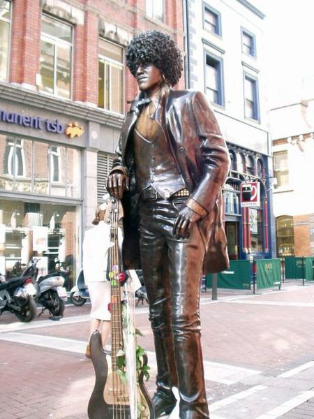 [Phil+Lynott+Statue.jpg]