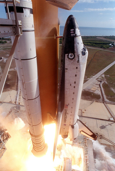 [404px-STS-107_launch.jpg]