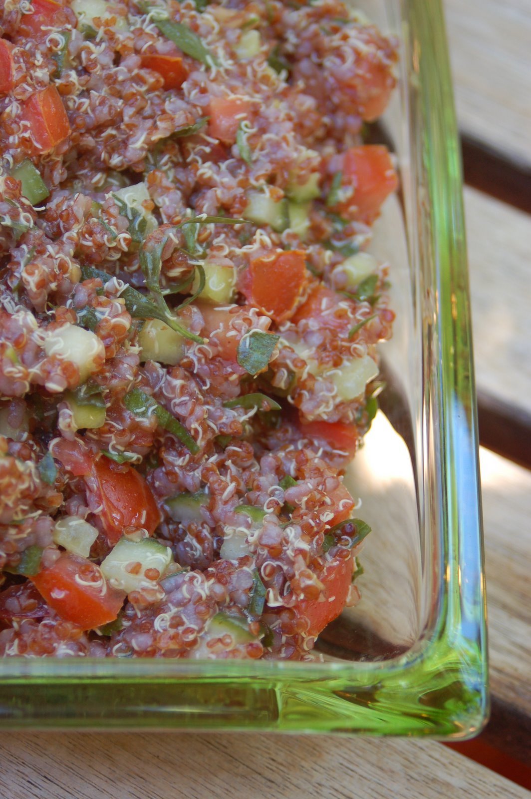 [red+quinoa+salad+july+08.JPG]