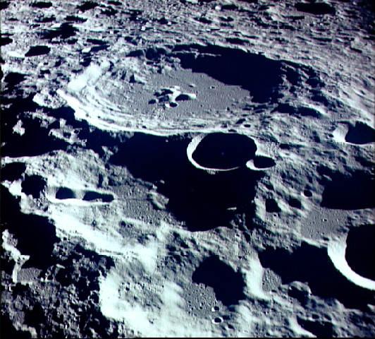 [lunar+crater.jpg]