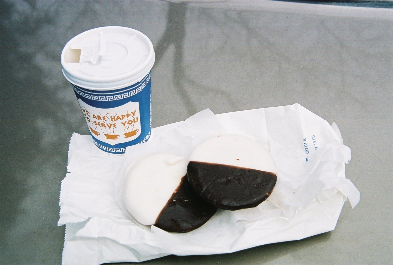 [Coffee+with+Black+and+White+Cookies,+Noshville.JPG]